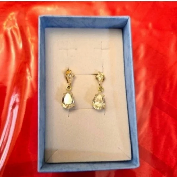14kt Solid Yellow Gold Cubic Zirconia Hanging Earrings - Picture 6 of 10